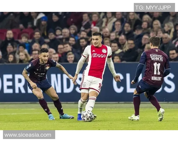 阿贾克斯与埃因霍温激情对决现场直播全程回顾与精彩瞬间分享